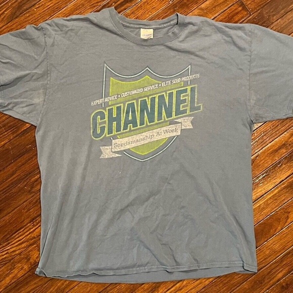 Channel Seed Company T-shirt Men's Size XL Blue Distressed Farmer - Picture 1 of 8